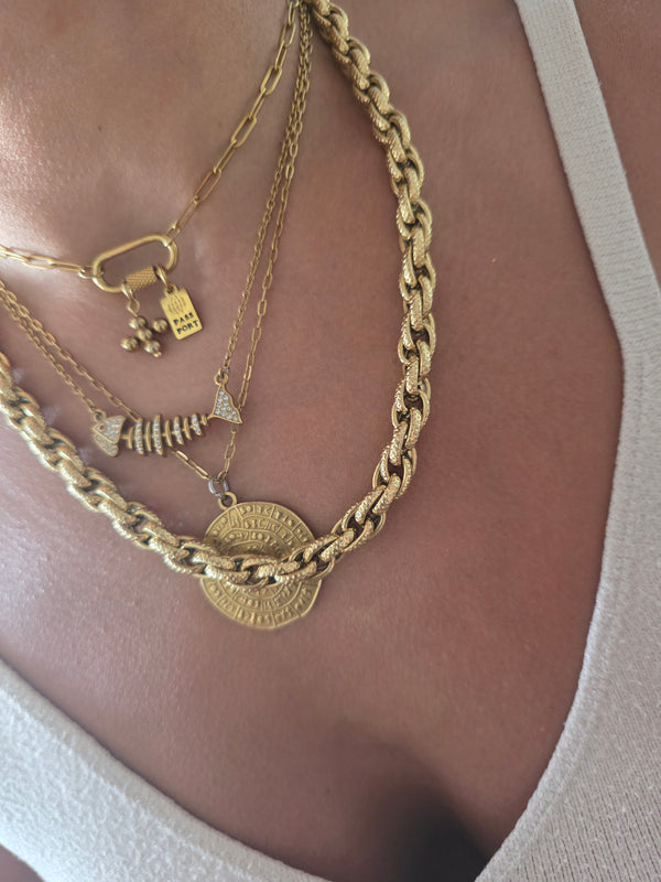 Twisted Grecian rope