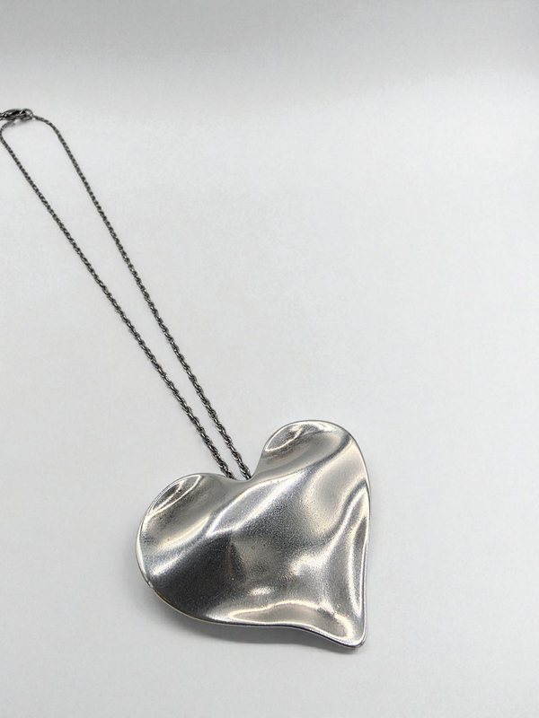 Full of love necklace